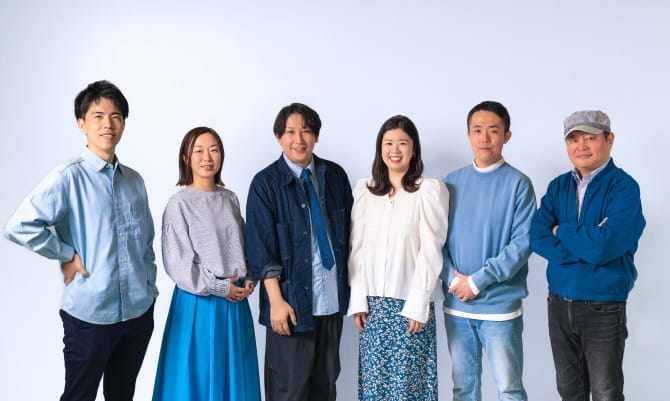 TOPRAメンバー6名の集合写真